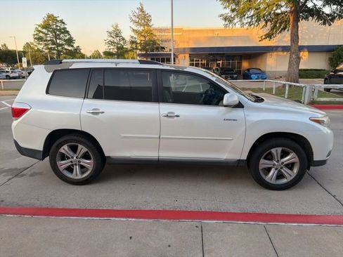 Used 2013 Toyota Highlander Limited FWD image 4