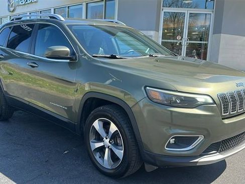 Used 2019 Jeep Cherokee Limited AWD/4WD image 4