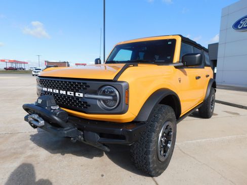 Used 2021 Ford Bronco Badlands image 3
