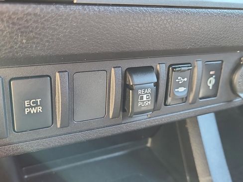 Used 2019 Toyota Tacoma TRD Off-Road image 22