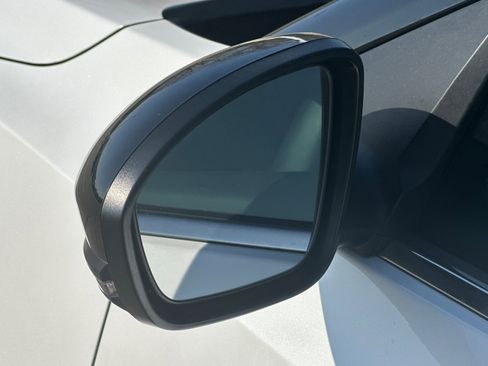 Used 2025 Nissan Sentra SR w/ SR Premium Package image 53