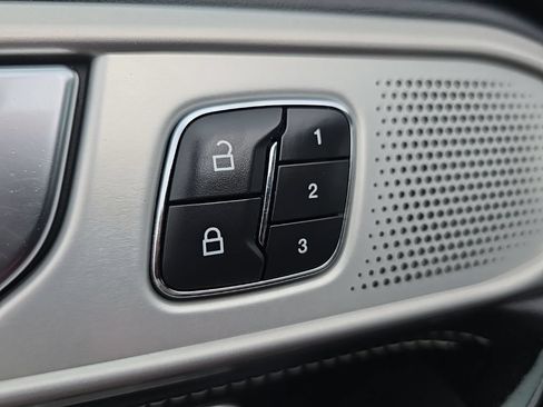 Used 2021 Ford Explorer ST w/ Equipment Group 401A AWD/4WD image 10