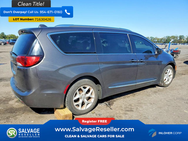 Used 2017 Chrysler Pacifica Touring-L Plus w/ Advanced Safetytec Group FWD image 4