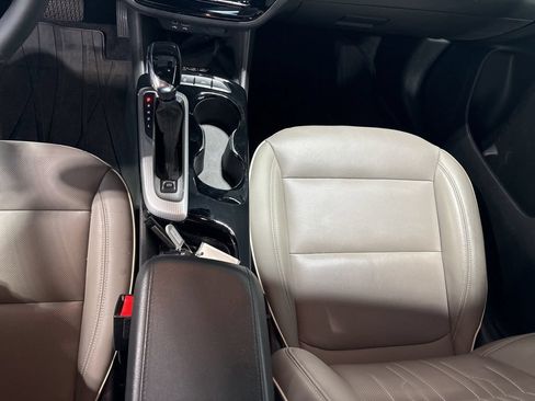 Used 2025 Buick Envista Avenir FWD image 15
