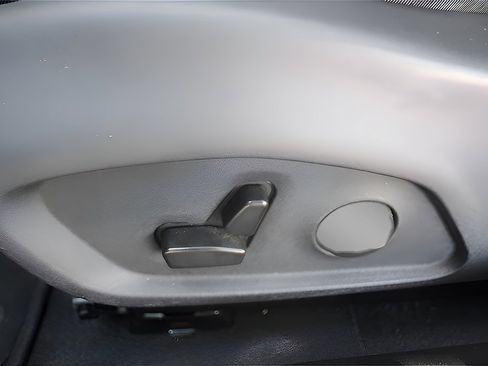 Used 2022 Jeep Compass Latitude image 14