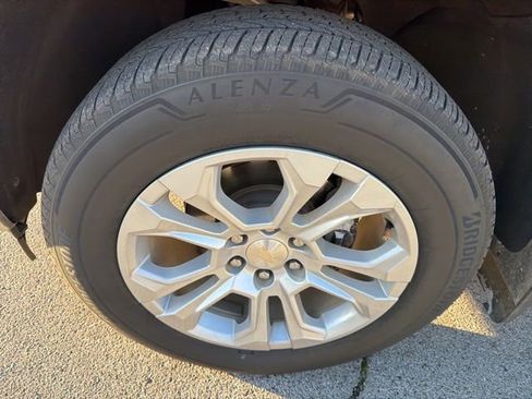 Used 2022 Chevrolet Silverado 1500 LTZ w/ Technology Package image 10