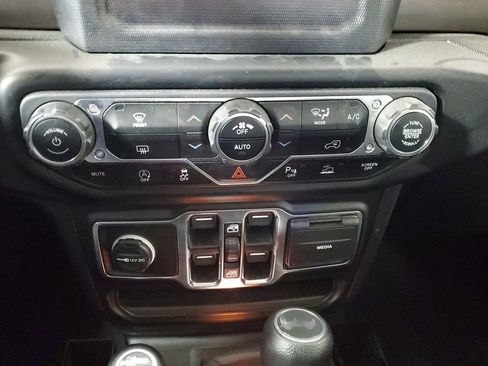 Used 2021 Jeep Wrangler Unlimited Sport image 20