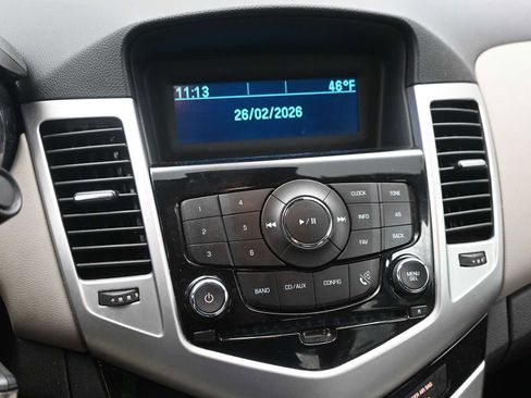 Used 2014 Chevrolet Cruze LT w/ RS Package image 17