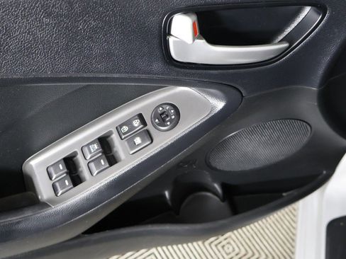 Used 2018 Kia Forte LX w/ LX Popular Package image 29