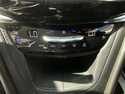 Certified 2020 Cadillac XT6 Premium Luxury image 26