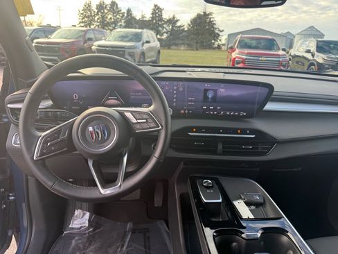 Used 2025 Buick Enclave Preferred image 12