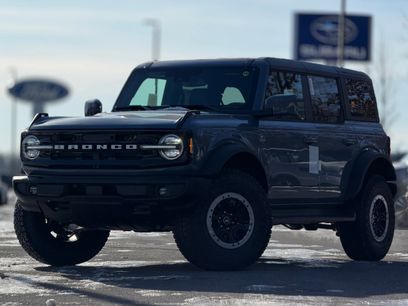 New 2025 Ford Bronco Outer Banks w/ Sasquatch Package