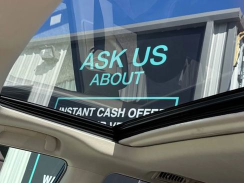 Used 2011 Lexus GX 460 image 16