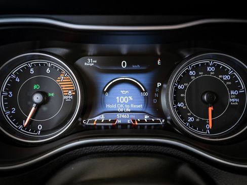 Used 2019 Jeep Cherokee Limited image 28