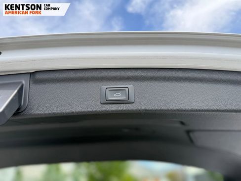 Used 2025 Audi Q3 2.0T Premium AWD/4WD image 37