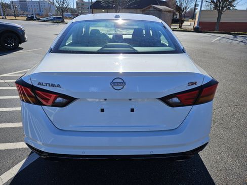 Used 2024 Nissan Altima 2.5 SR image 6