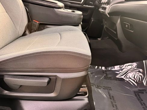 Used 2024 RAM 2500 Big Horn image 32