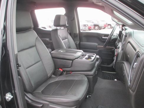 Used 2021 Chevrolet Silverado 1500 LT w/ Z71 Off-Road Package image 17