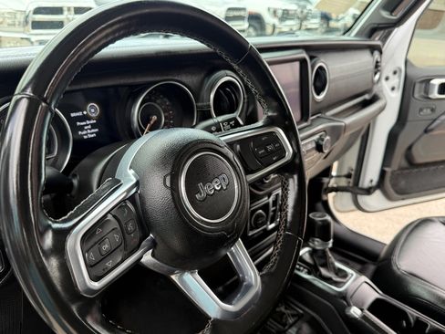 Used 2022 Jeep Gladiator Overland w/ Popular Equipment Package image 25