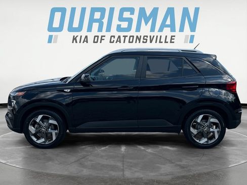 Used 2023 Hyundai Venue SEL w/ Cargo Package FWD image 3