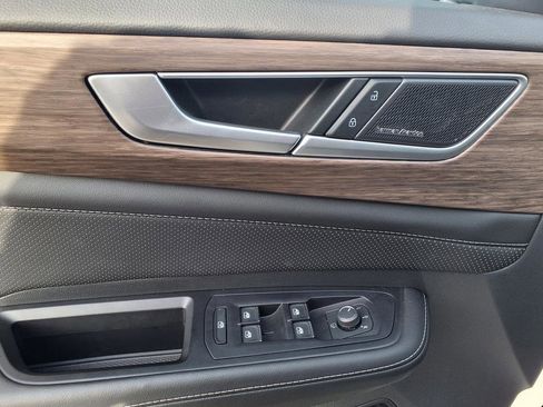 Used 2024 Volkswagen Atlas SEL Premium R-Line image 13