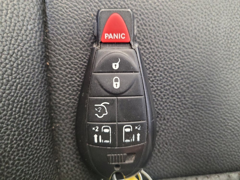 Used 2019 Dodge Grand Caravan SXT FWD image 32