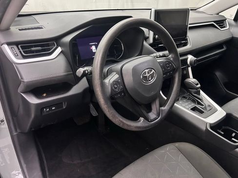 Used 2023 Toyota RAV4 XLE AWD/4WD image 11