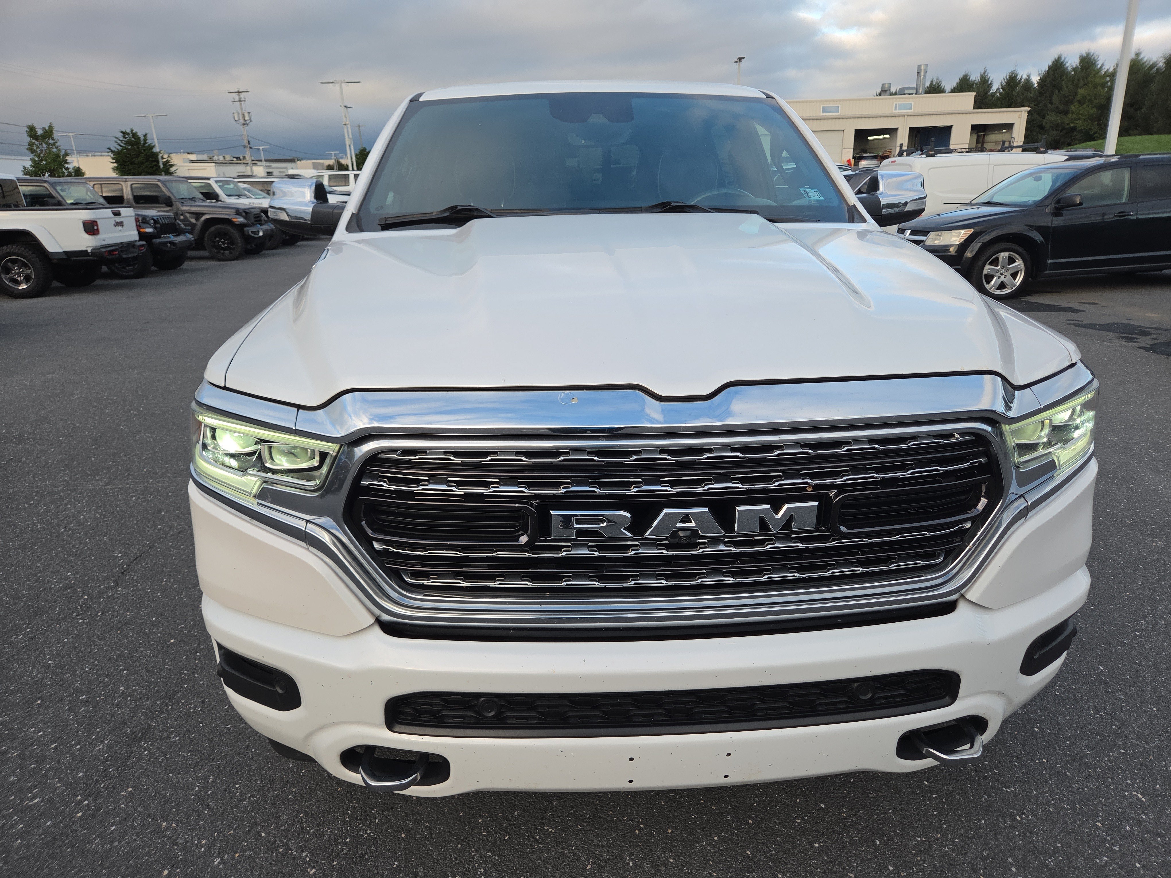 Used 2019 RAM 1500 Limited AWD/4WD image 21
