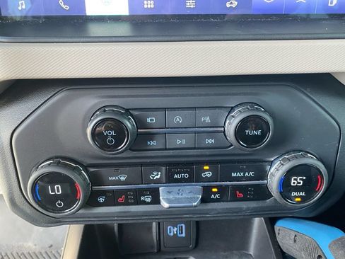 Used 2023 Ford Bronco Wildtrak AWD/4WD image 16