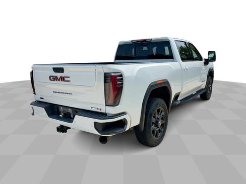 Used 2025 GMC Sierra 2500 AT4 w/ AT4 Premium Plus Package AWD/4WD image 9
