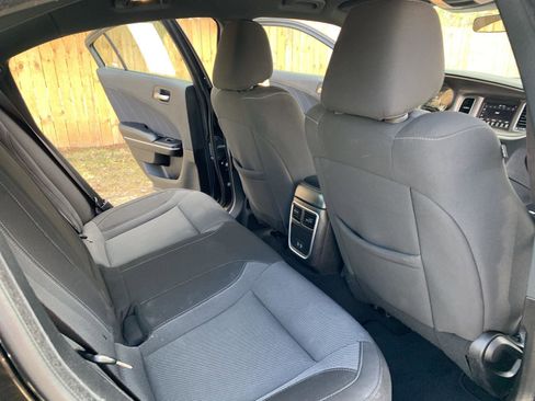 Used 2022 Dodge Charger SXT RWD image 19