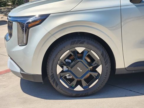 New 2026 Kia Carnival EX FWD image 7