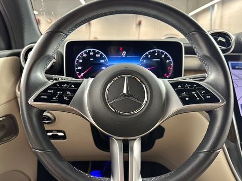 Used 2024 Mercedes-Benz GLC 300 4MATIC image 28