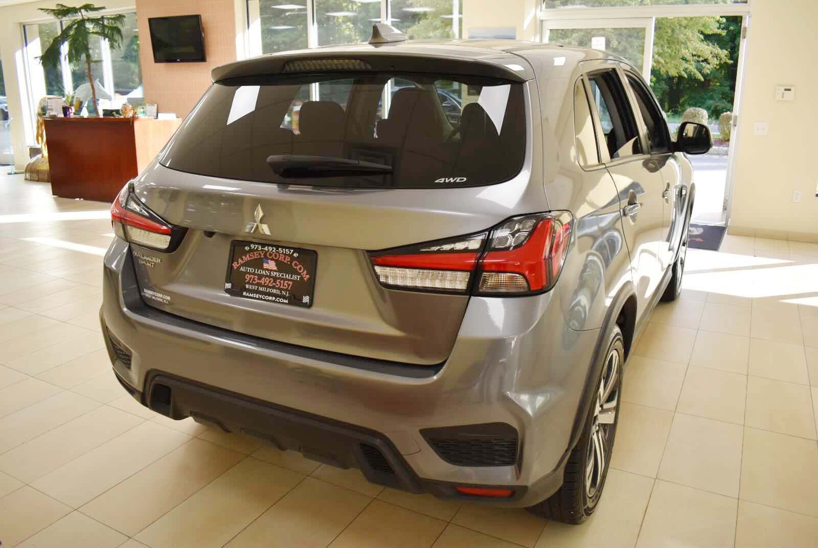Used 2024 Mitsubishi Outlander Sport LE AWD/4WD image 4