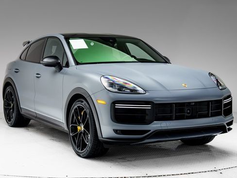 Certified 2022 Porsche Cayenne Turbo GT image 32
