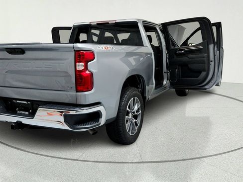 Used 2024 Chevrolet Silverado 1500 LT AWD/4WD image 12