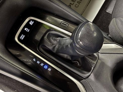 Used 2023 Toyota Corolla LE FWD image 33