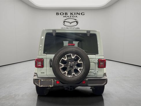 Used 2024 Jeep Wrangler Unlimited Sahara w/ Technology Group AWD/4WD image 4