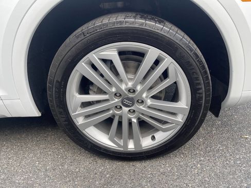 Used 2019 Audi Q5 2.0T Premium Plus w/ Premium Plus Package image 15
