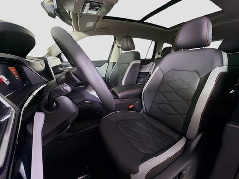 New 2026 Volkswagen Atlas Peak Edition AWD/4WD image 11