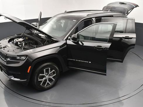 Used 2025 Jeep Grand Cherokee L Limited image 27