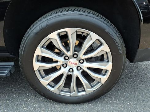 Used 2021 GMC Yukon XL Denali AWD/4WD image 19