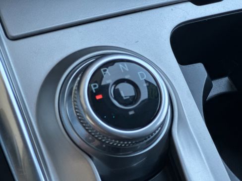 Certified 2022 Ford Explorer XLT w/ Equipment Group 202A image 24