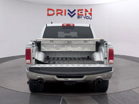 Used 2017 RAM 1500 Laramie w/ Convenience Group image 5