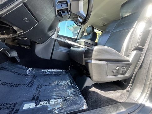 Used 2015 RAM 1500 Laramie w/ Convenience Group AWD/4WD image 17