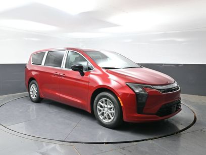 New 2027 Chrysler Pacifica Select