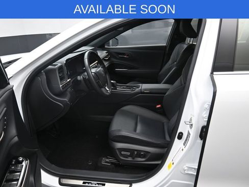 Used 2025 Toyota Crown Signia AWD/4WD image 9