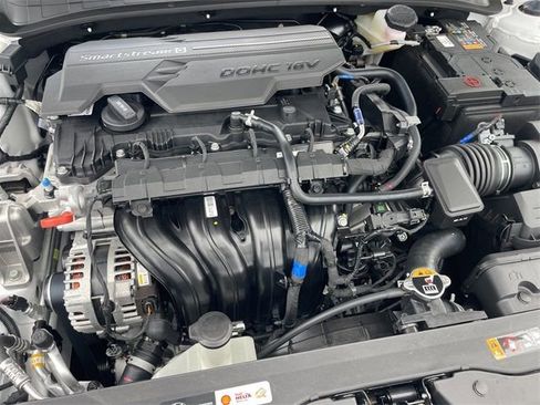 New 2026 Hyundai Elantra SE FWD image 12