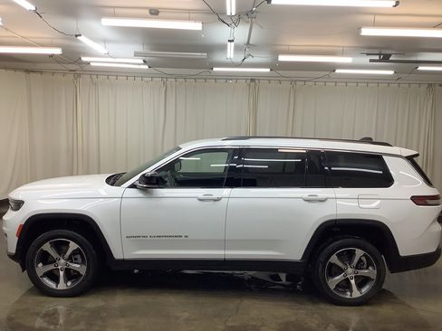 Used 2023 Jeep Grand Cherokee L Limited image 10