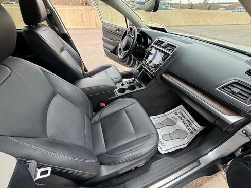 Used 2018 Subaru Outback 2.5i Limited image 11